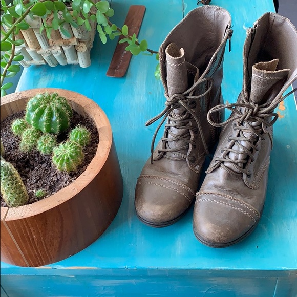 Steve Madden Shoes - Troopa combat boot